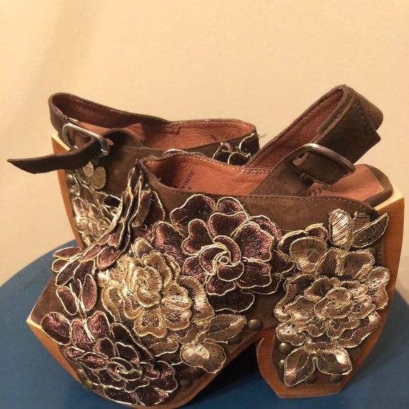 Jeffrey Campbell Shoes - Jeffrey Campbell ‘tove’ platform sandals